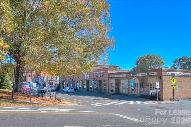 Building Photo - 608 Anne Ave