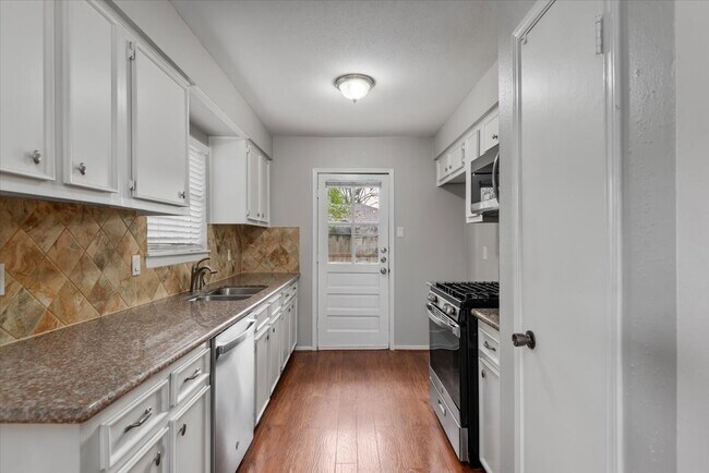 Building Photo - 29414 Sedgefield St