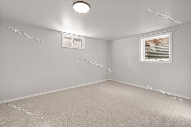 Building Photo - Charming 1942 Home in the Heart of Kenton ...