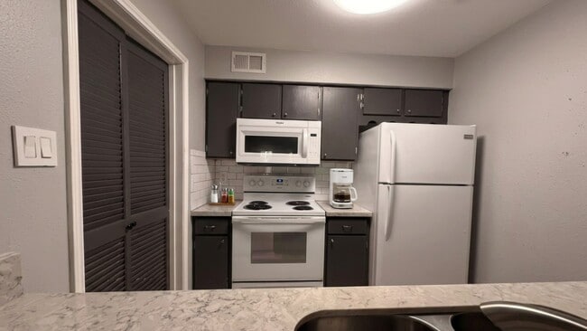 Building Photo - 4647 Wild Indigo St