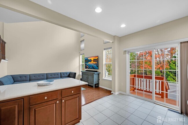 Building Photo - 304 Cambridge Dr