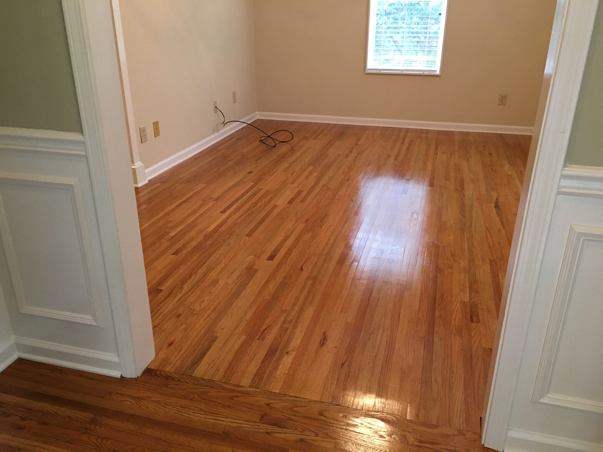 Living area from foyer - 2925 10th Ct S