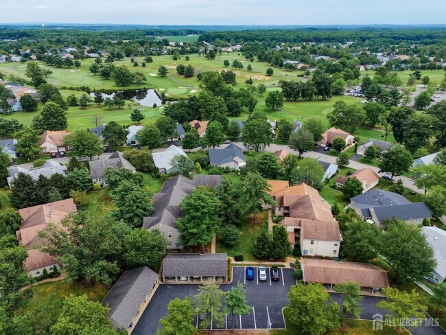 Building Photo - 123 Concordia Cir