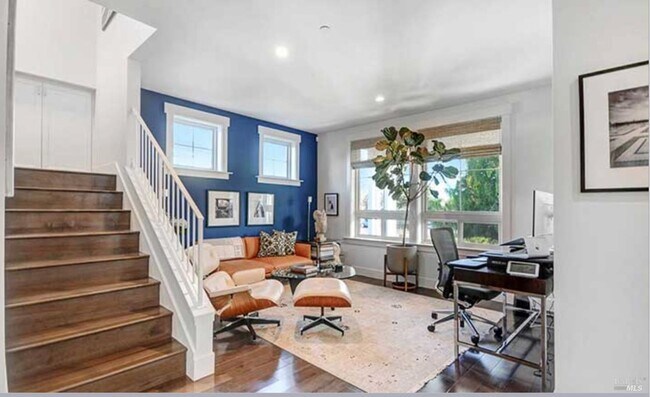 Building Photo - 230 Newcomb St