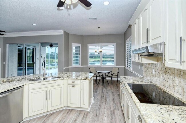 Building Photo - 6807 Sagebrush Cir