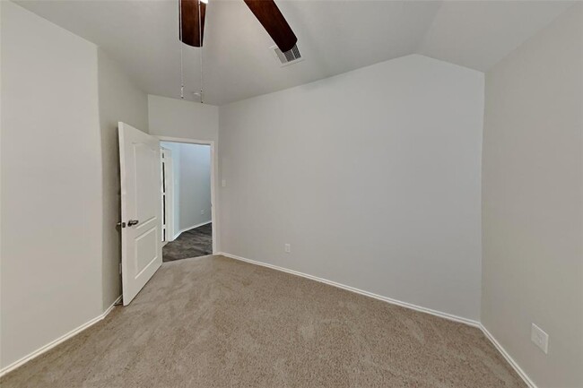 Building Photo - 21414 Mission Falls Dr