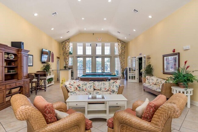 Building Photo - 4600 Yellowgold Rd W