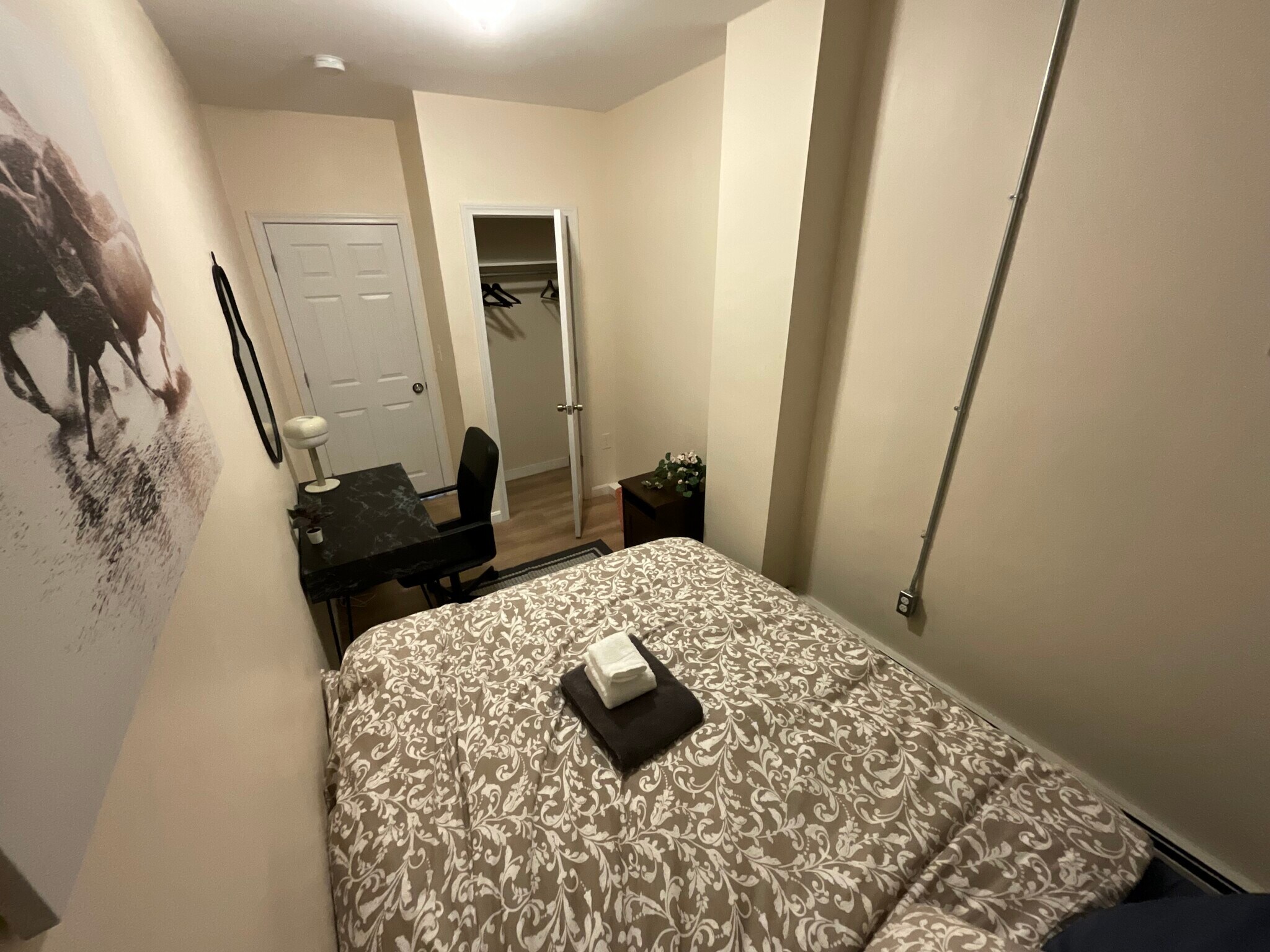 Building Photo - 871 Harrison Ave