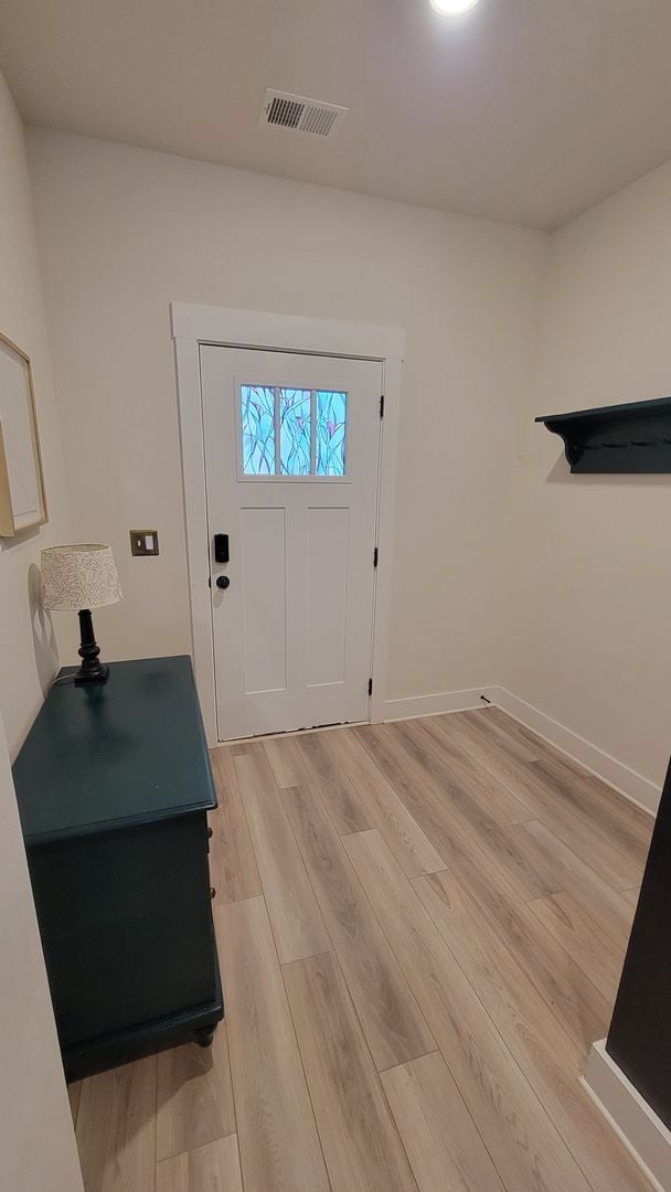 Building Photo - 3 Bed, 2.5 Bath Townhome Available in Greenville