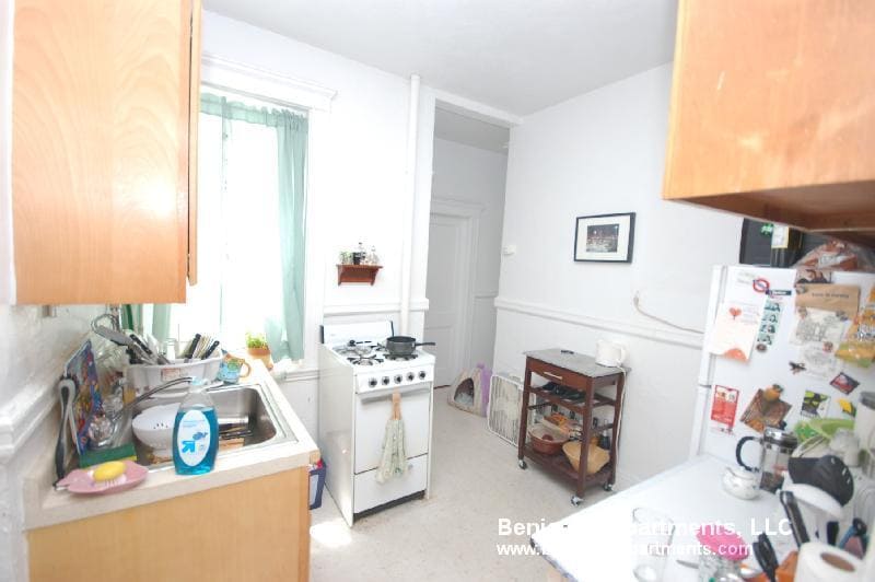 Building Photo - 15 Egremont Rd