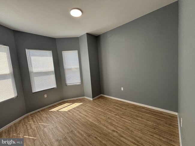 Building Photo - 635 N 52nd St
