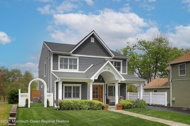 Building Photo - 718 Snyder Ave