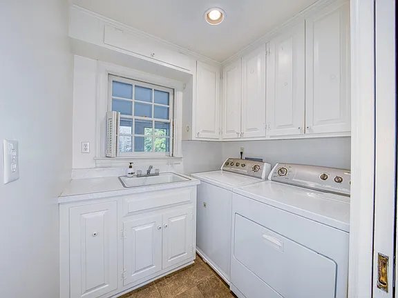 Building Photo - 9720 Burnett Dr
