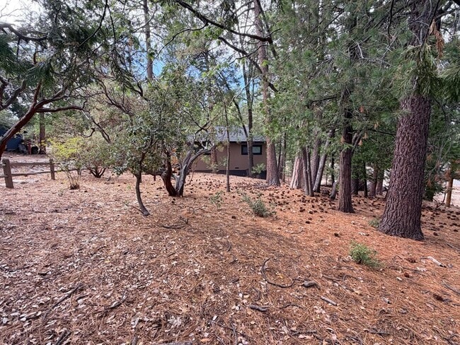 Building Photo - 25340 Marion Ridge Dr