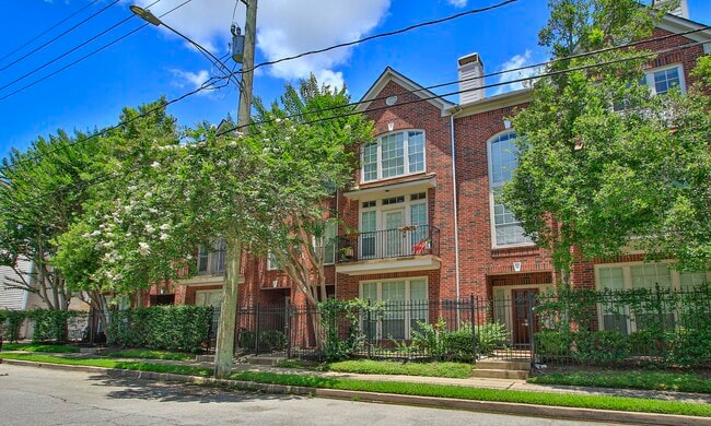 Building Photo - 1310 W Webster St