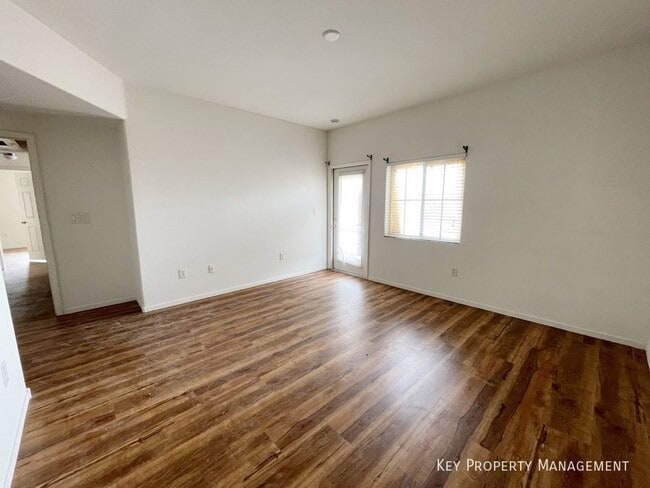 Building Photo - 6160 Rumrill St