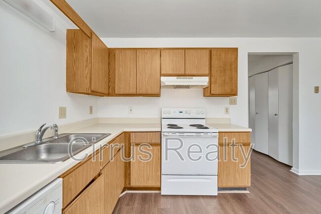 Building Photo - 2756 Peach St