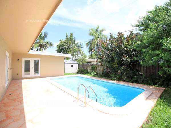Building Photo - 11360 NW 37th Pl