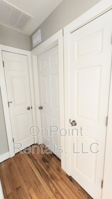 Building Photo - 7873 Syracuse St