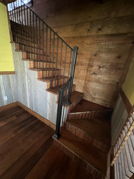 Building Photo - 813 W Bluebonnet Dr