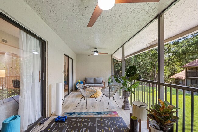 Building Photo - 5710 Coach House Cir