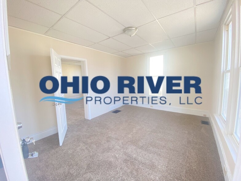 Building Photo - 1017 S Zane Hwy