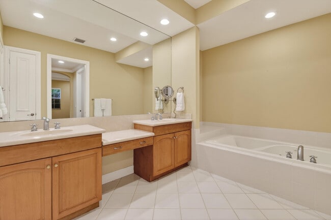 Building Photo - 353 Chambord Terrace