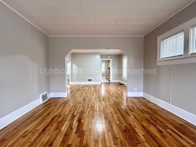 Building Photo - 2174 Continental St