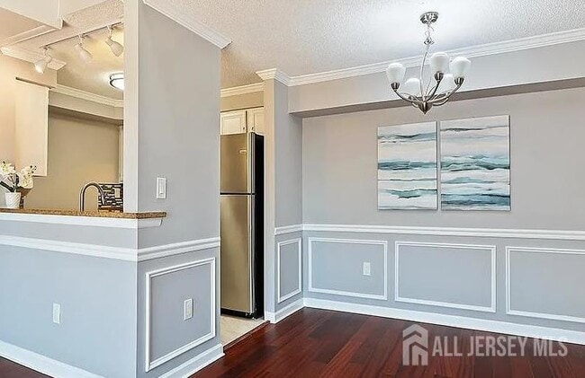 Building Photo - 1010 Aspen Dr