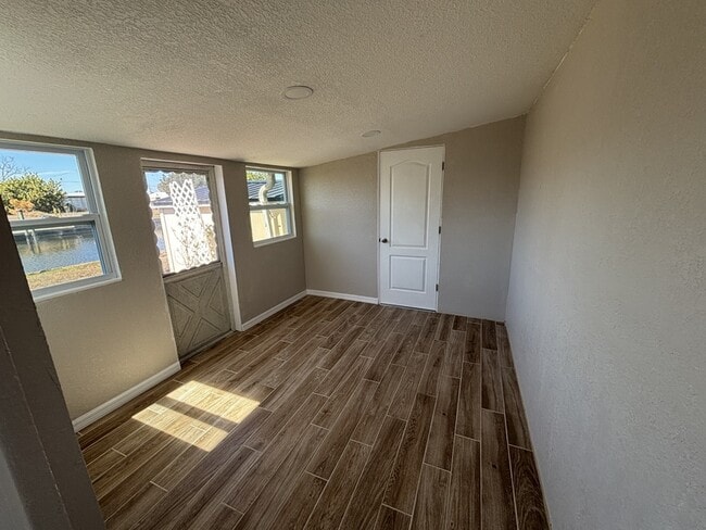 Building Photo - 4143 Conway Blvd