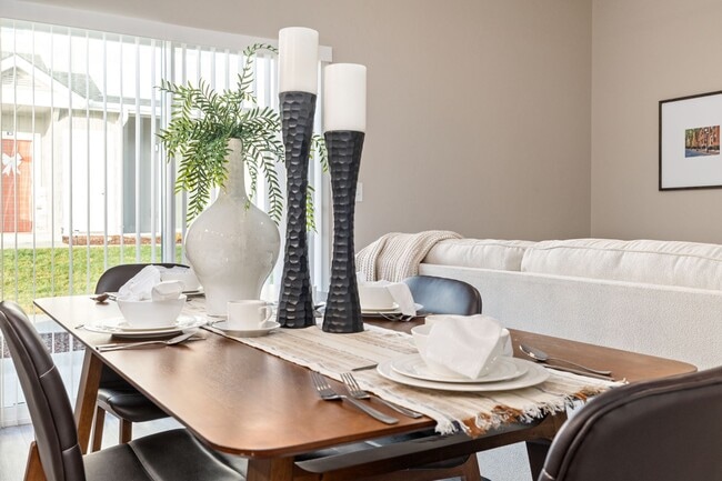 Building Photo - Wilson Creek Townhomes - $500 off with 6-months of free covered parking for move-ins by the end o...