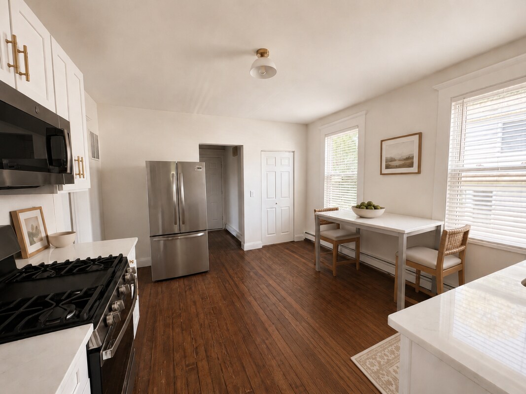 Building Photo - 561 Black Rock Tpke