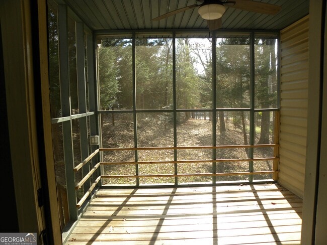Building Photo - 101 Joy Ln