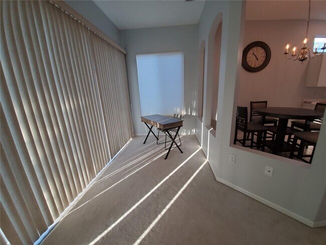 Building Photo - 1141 Southlake Ct