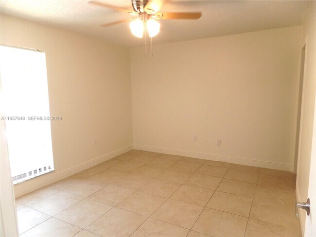 Building Photo - 7225 Miami Lakes Dr