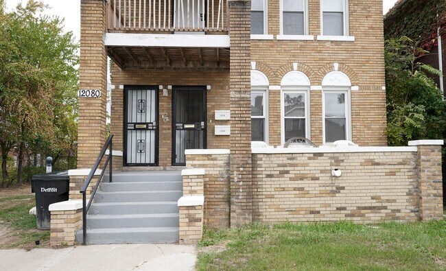 Primary Photo - 12078 N Martindale St