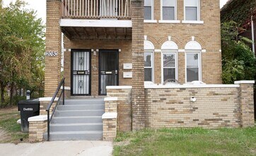 Building Photo - 12078 N Martindale St