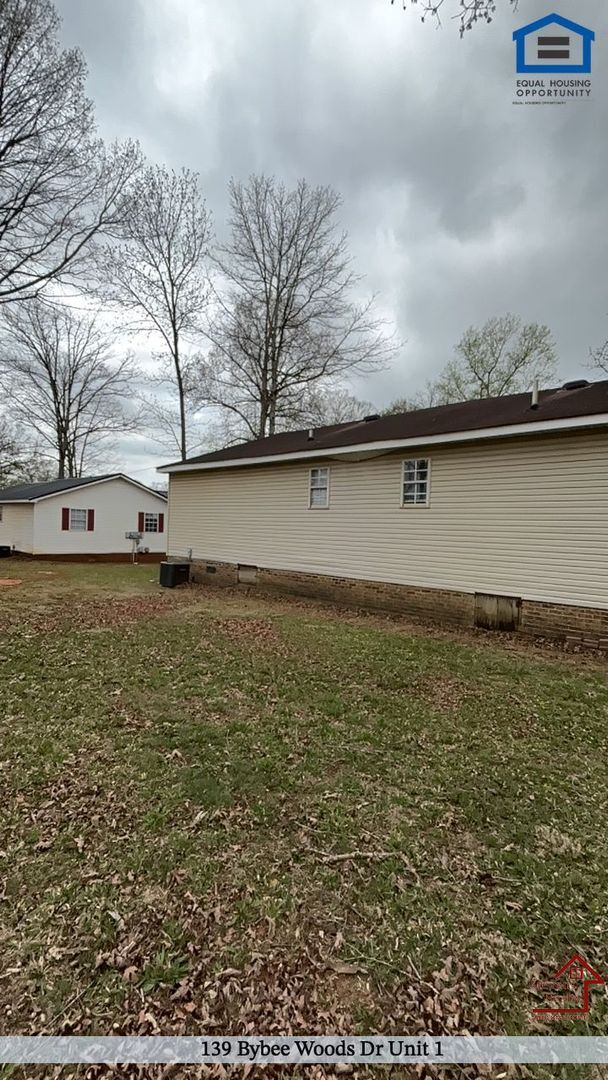 Building Photo - 139 Bybee Woods Dr