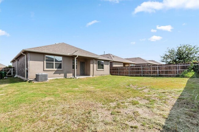 Building Photo - 18312 Urbano Dr