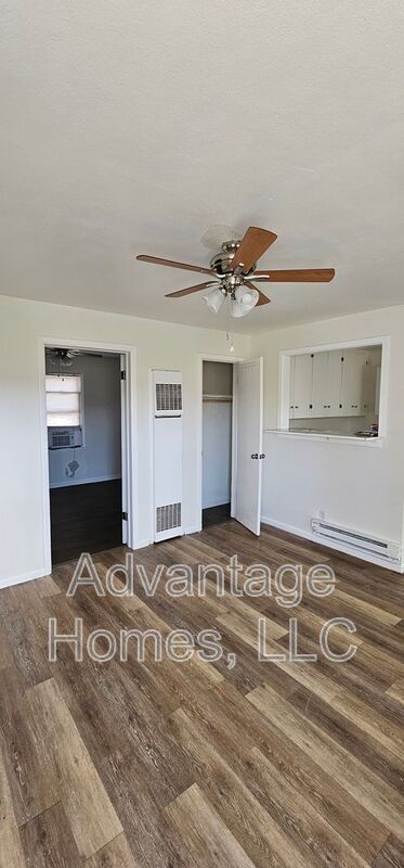 Building Photo - 1007 N Scott Ave