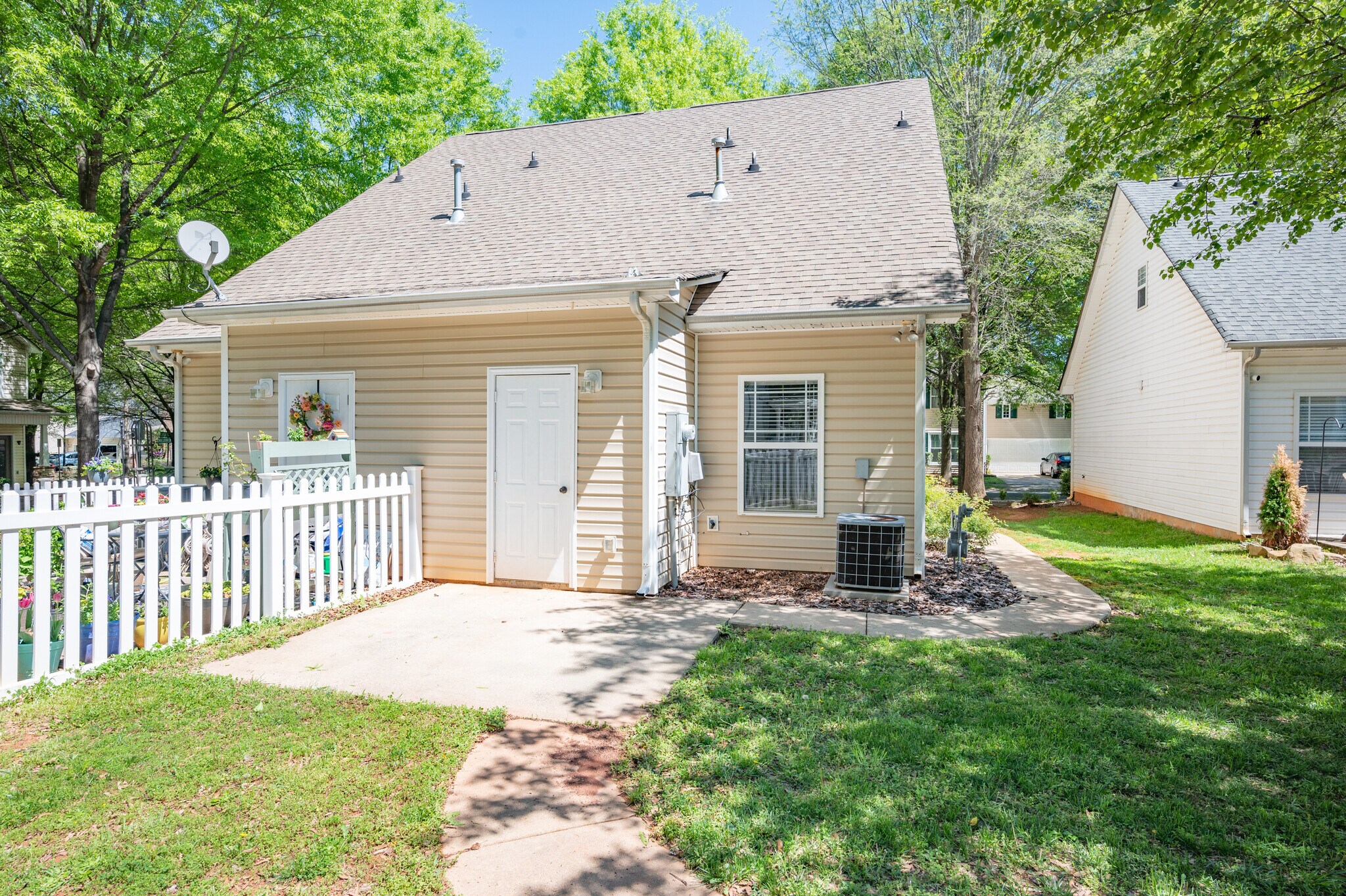 Building Photo - 12708 Cross Dale Dr