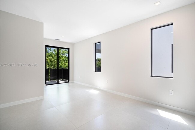 Building Photo - 1241 SW 23rd St