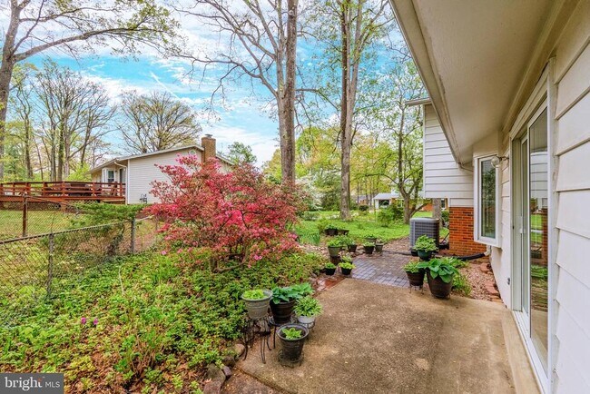 Building Photo - 8717 Higdon Dr