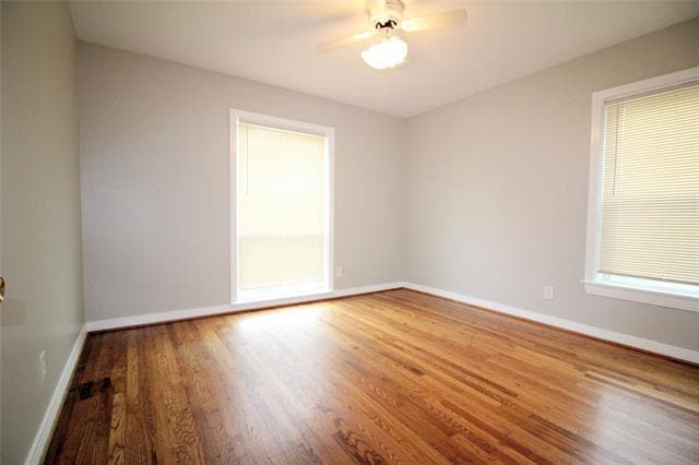 Building Photo - 10415 Losa Dr