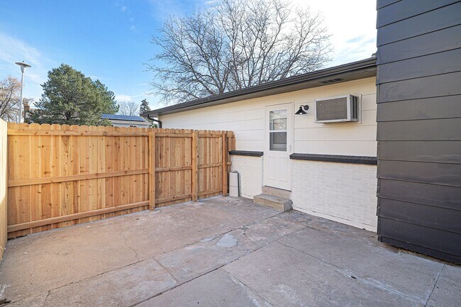 Building Photo - Pecos9881