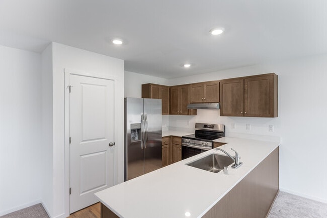 Building Photo - BRAND NEW FOUR BEDROOM IN WEST LONGVIEW