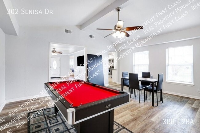 Building Photo - 302 Senisa Dr