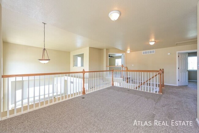 Building Photo - 4709 Fenwood Dr