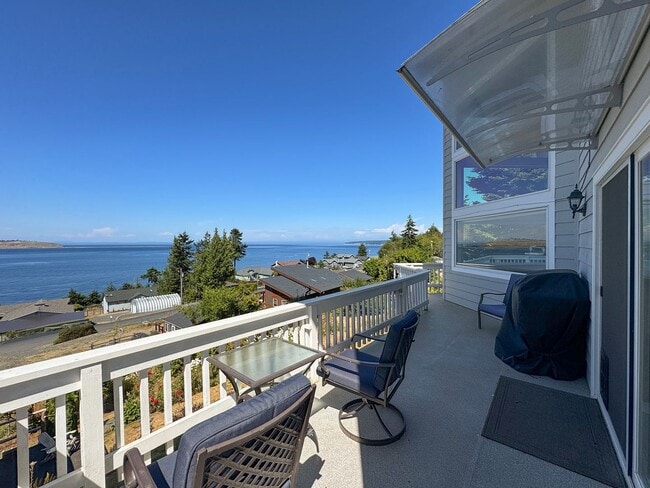 Building Photo - Stunning Home for Lease in Diamond Point