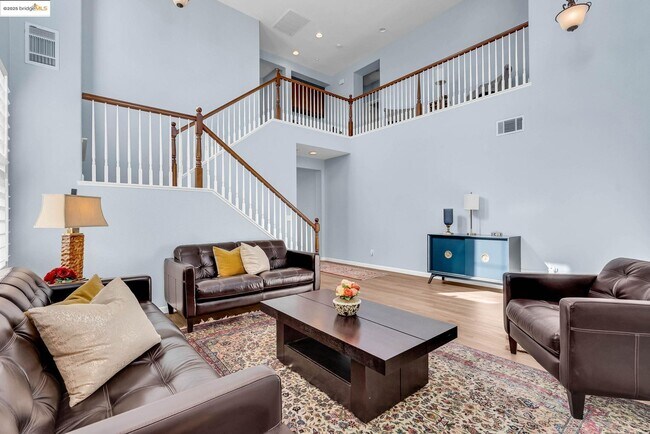 Building Photo - 1361 Tiffany Dr